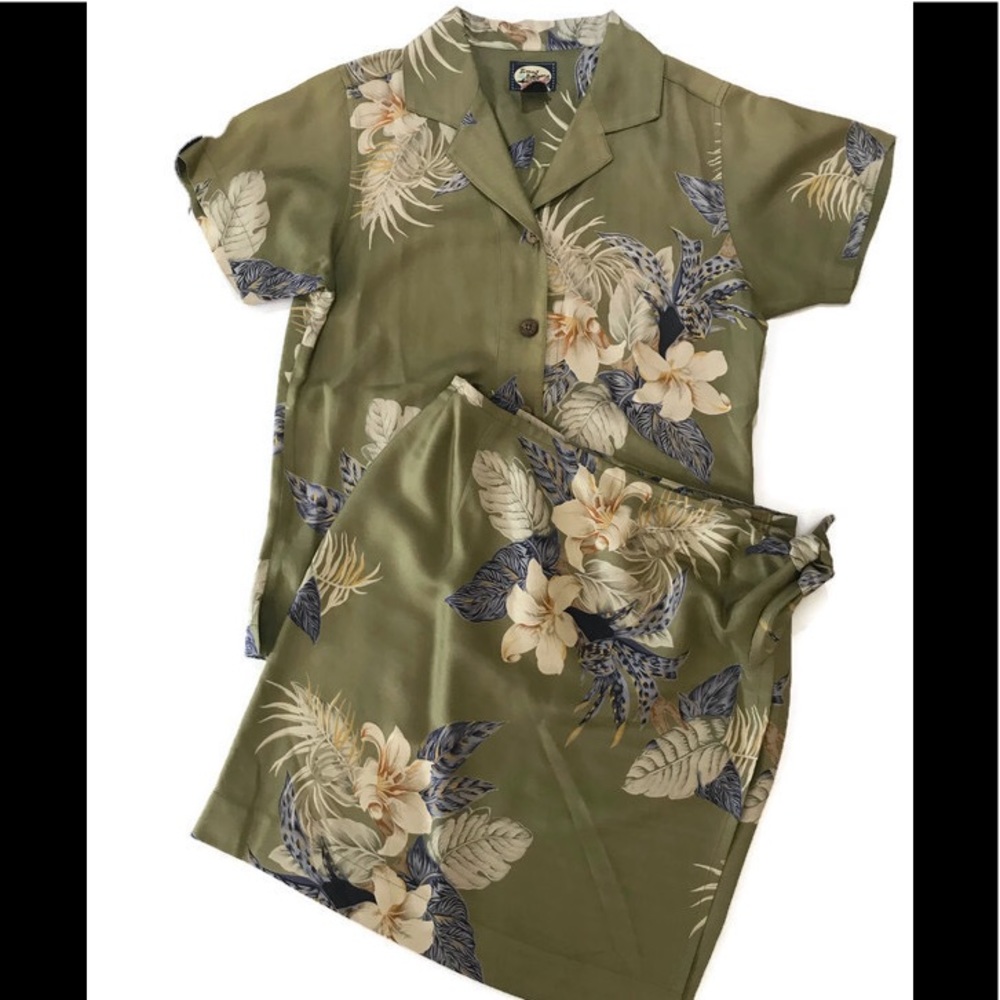 Tommy Bahama 2Pc. skirt set